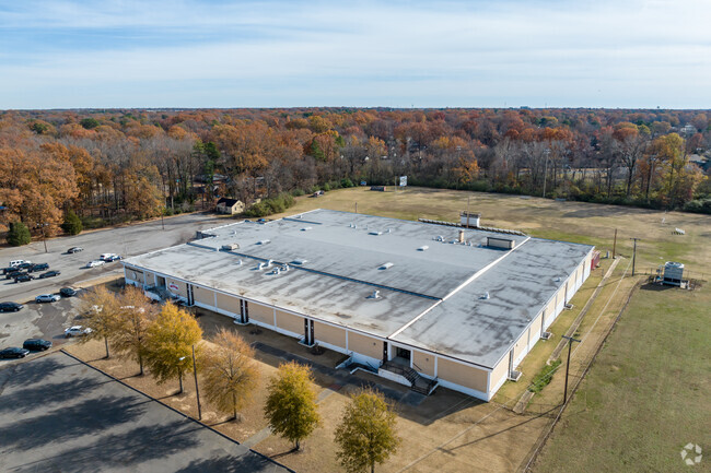 Bishop Byrne Middle/High School is located at1475 E Shelby Dr in  Memphis.