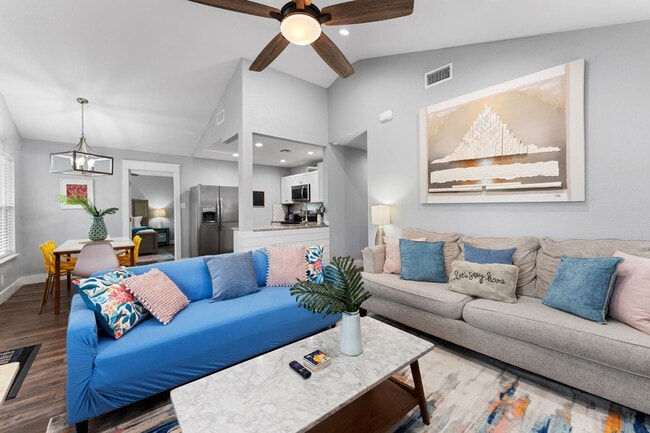 511 N Racine St unit ID1268431P, Rockport, TX 78382 - photo 4