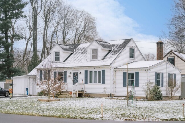 The overall crime score in Cicero is rated a 2 out of 10, significantly under the US average.