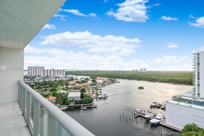 Parque Towers at St. Tropez unit 1501, Sunny Isles Beach, FL 33160 - photo 5