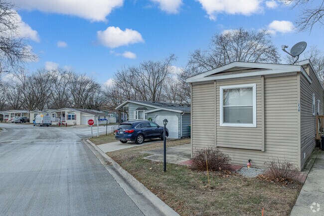 Homes in Willow Lake Estates range in price from $27,000 to $175,000.