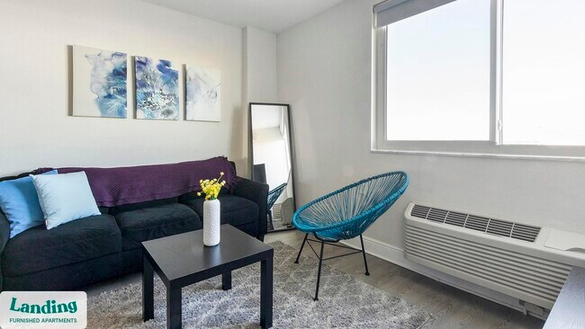 305 Dr M L K Jr St S unit 1039.1403631, Saint Petersburg, FL 33705 - photo 2