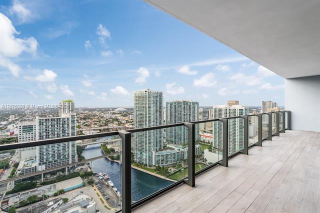 Reach Brickell City Centre unit 2512, Miami, FL 33131 - photo 5
