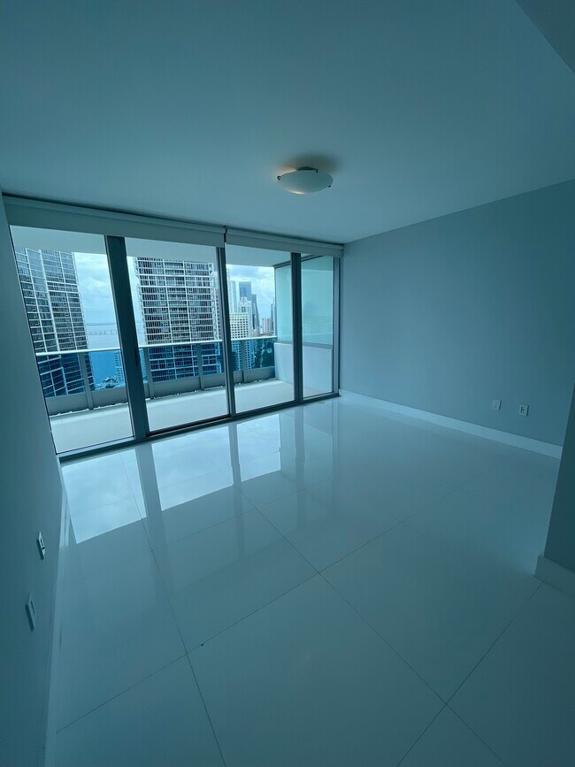 200 Biscayne Boulevard Way unit PH, Miami, FL 33131 - photo 3