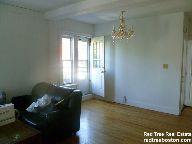12 Verndale St unit 2, Brookline, MA 02446 - photo 7