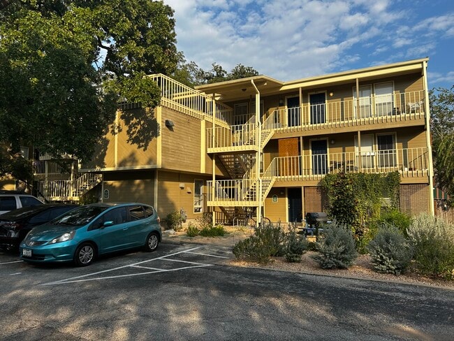 202 E 45th St unit 307, Austin, TX 78751 - photo 2