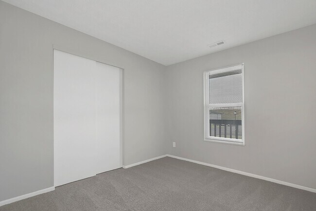 Crown Pointe, Columbus, OH 43204 - photo 7