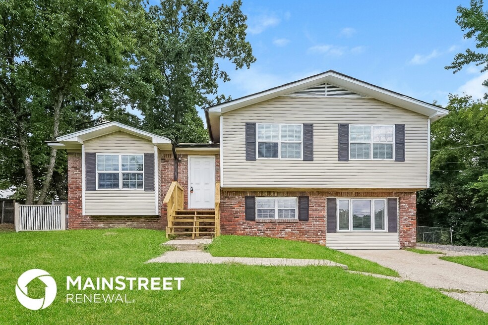 5070 Rick Dr, Pinson, AL 35126 - photo 1