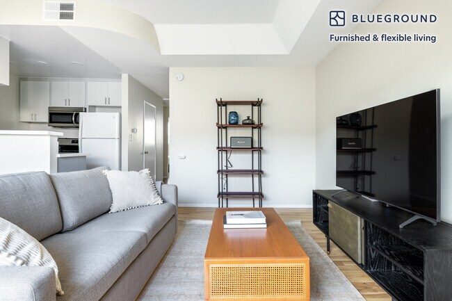 1423 N Curson Ave unit FL2-ID417, Los Angeles, CA 90046 - photo 2