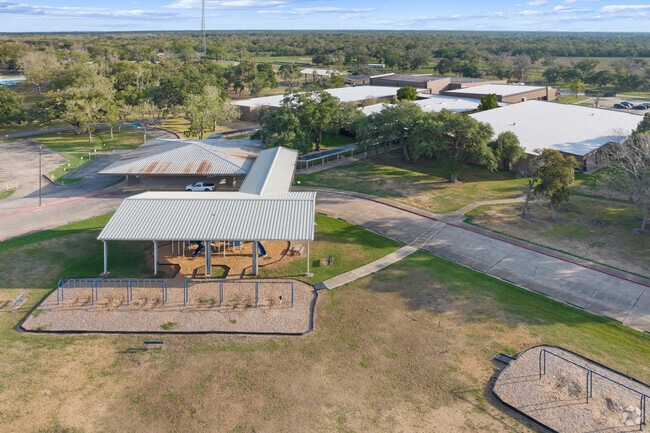 The School has a diverse student population, with students from over 30 different countries.