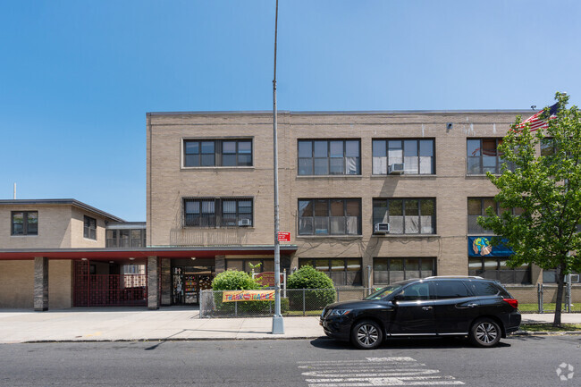 Midwood Catholic Academy, Rankings & Reviews - Homes.com