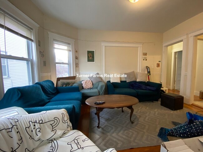 300 Boston Ave unit 2F, Medford, MA 02155 - photo 3