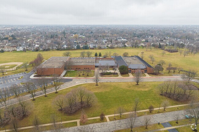 Gordon Gregory Middle School is in the Indian Prairie Community Unit School District No. 204.