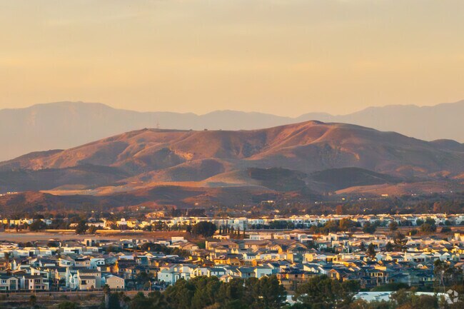 Foothill Ranch boasts stunning mountain views and a charming suburban vibe.