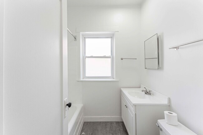 7630 N Marshfield Ave unit 3, Chicago, IL 60626 - photo 6