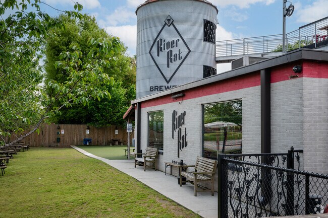 River Rat Brewery features a laid-back, rustic vibe with indoor and outdoor seating.