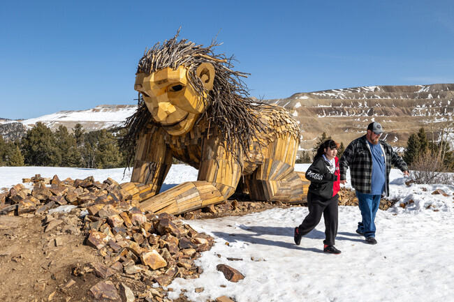 See world famous Rita the Rock Planter in the Cripple Creek-Victor neighborhood.