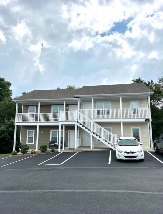 141 McFadin Station St unit D 3, Bowling Green, KY 42103 - photo 2