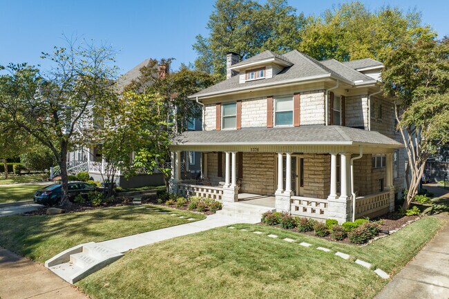 Large, 2 story craftsman homes are popular in Annesdale.