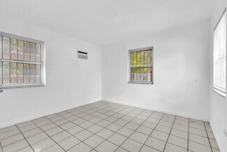 250-252 NE 77th St, Miami, FL 33138