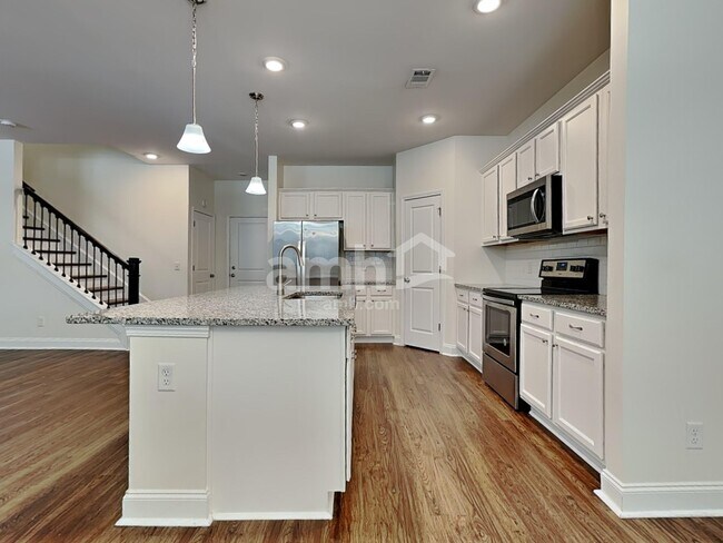 208 Clearwater Cir, Port Wentworth, GA 31407 - photo 3