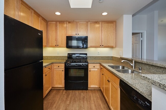 Magnolia, Sherman Oaks, CA 91403 - photo 6