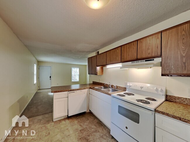 109 Bashford Rd unit D, Raleigh, NC 27606 - photo 5