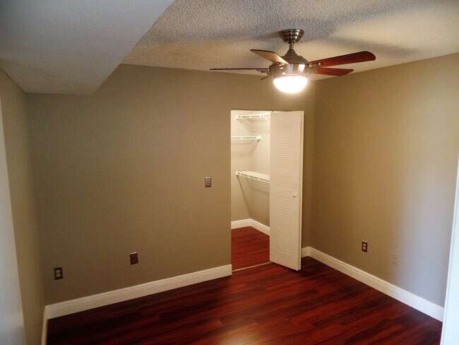 2881 N Oakland Forest Dr unit 110, Oakland Park, FL 33309 - photo 7