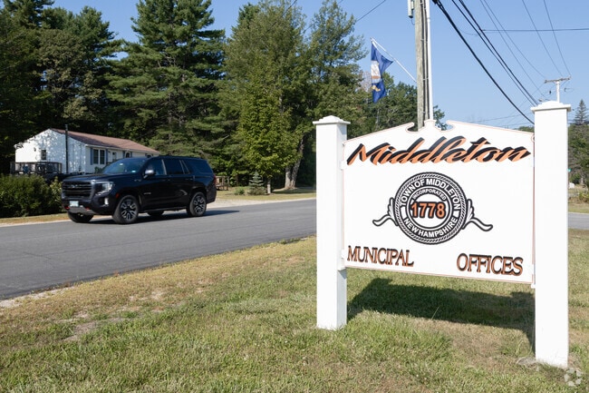 Welcome to Middleton, where the beauty of tranquil lakes and rolling hills creates a picturesque and inviting community.