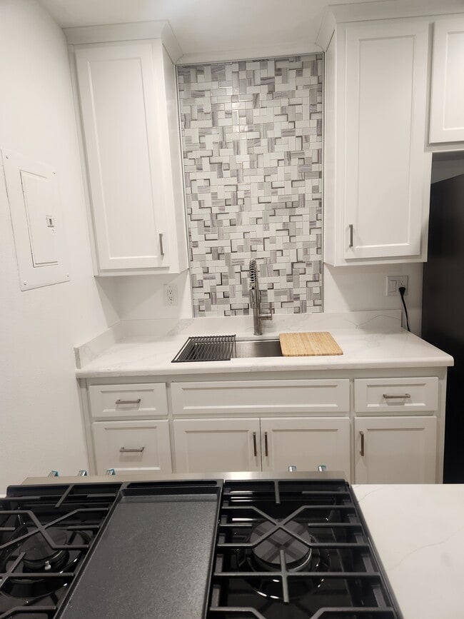 13722 Red Hill Ave unit 50, Tustin, CA 92780 - photo 2