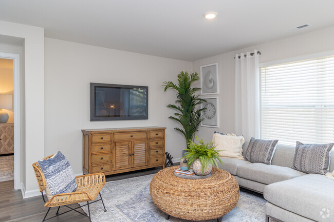 4BR, 2BA - 1774sf Cali - Living Area