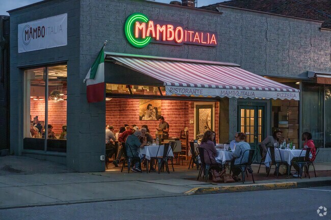 Ben Avon Heights residents enjoy outdoor dining options along Beaver St in Sewickley.