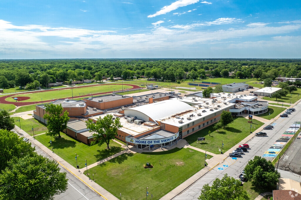 Parsons Senior High School has plenty of activities for students.