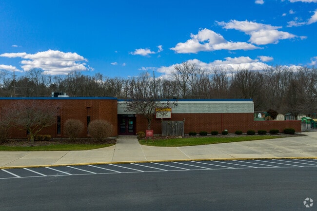 Primary Village North has a student-to-teacher ratio of 22 to 1.