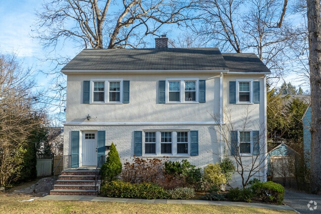 Larger homes in Scarsdale sit on good sized lots.