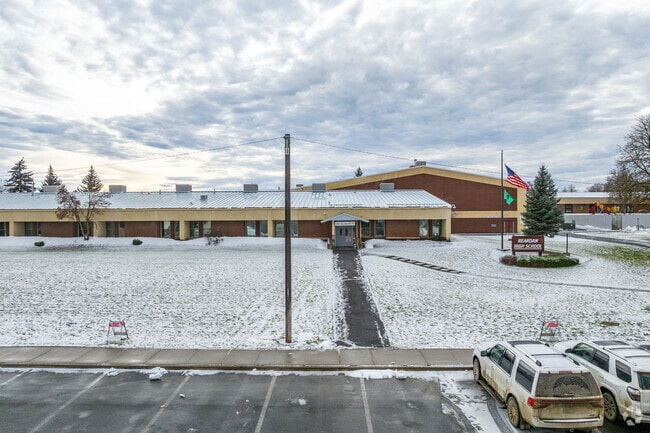 Reardan High school is located close to many homes in the neighborhood.