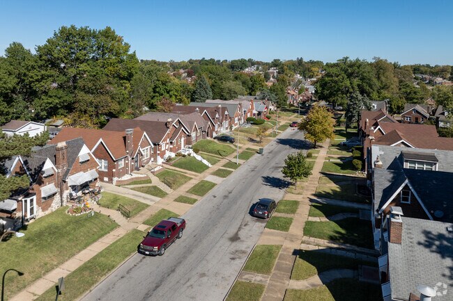 The streets of North Pointe are lined with brick homes of a variety of styles.