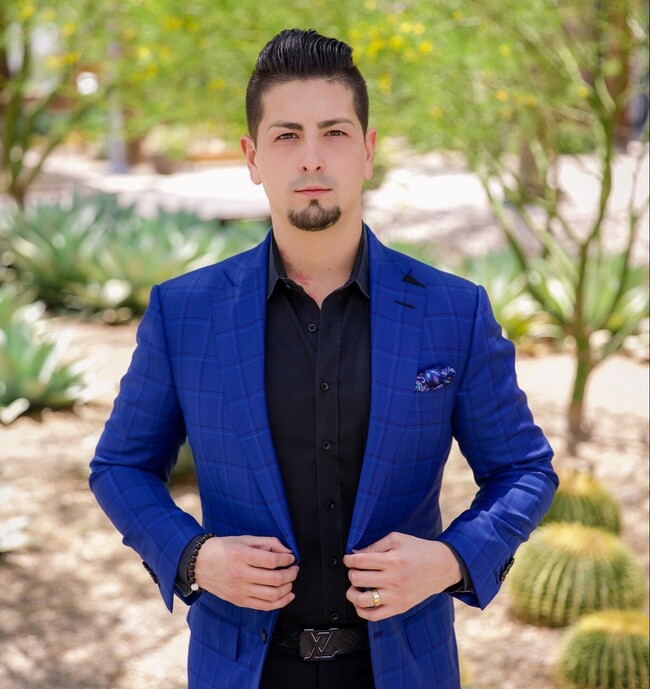 Agent Photo