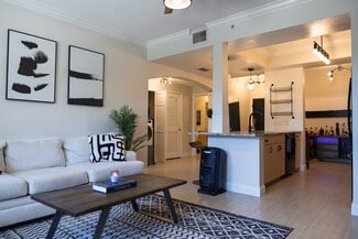 533 NE 3rd Ave Unit 206, Fort Lauderdale, FL 33301