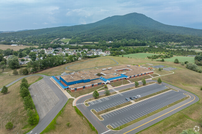 Peak View Elementary School has a student population of 525 students.