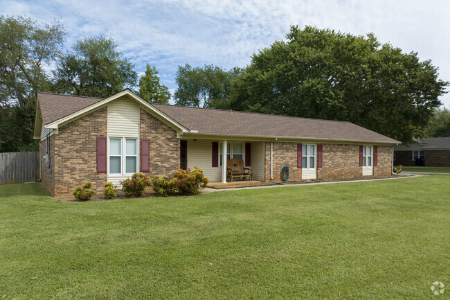 In Meridianville you will find many types of Ranch Style homes, including some with porches.