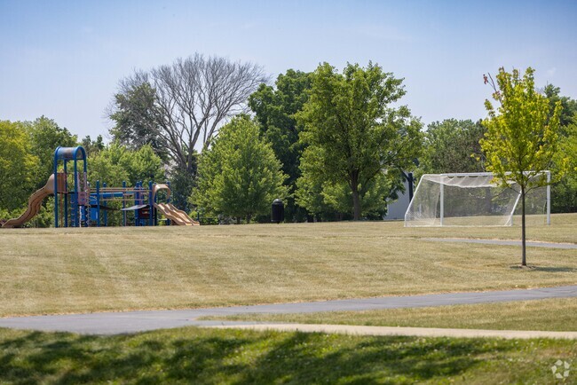 Millburn Middle School is a public school located in Lindenhurst, IL.
