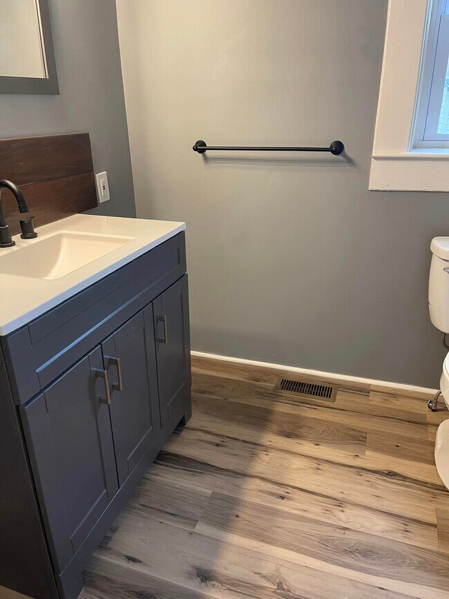 308 5th St unit 2, Ludington, MI 49431 - photo 3