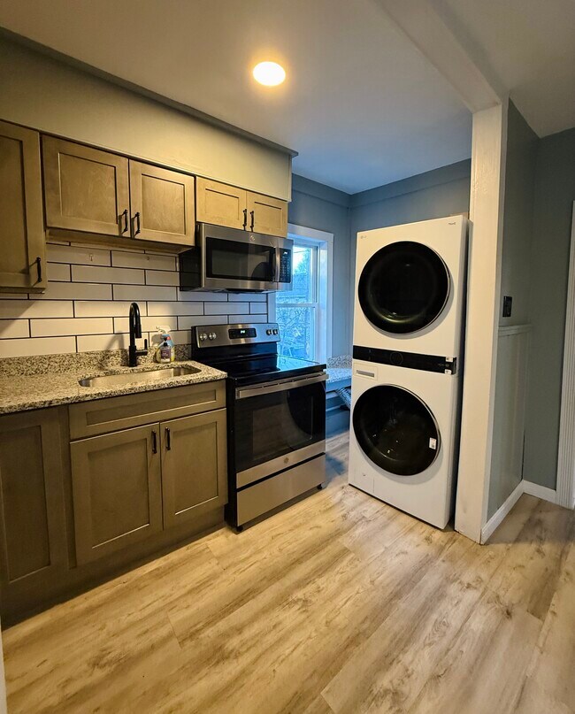 69 Winchester St unit 69 Winchester St, Providence, RI 02904 - photo 5