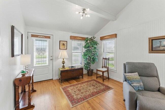 175 Fredericksburg Rd unit ID1351231P, New Braunfels, TX 78130 - photo 3