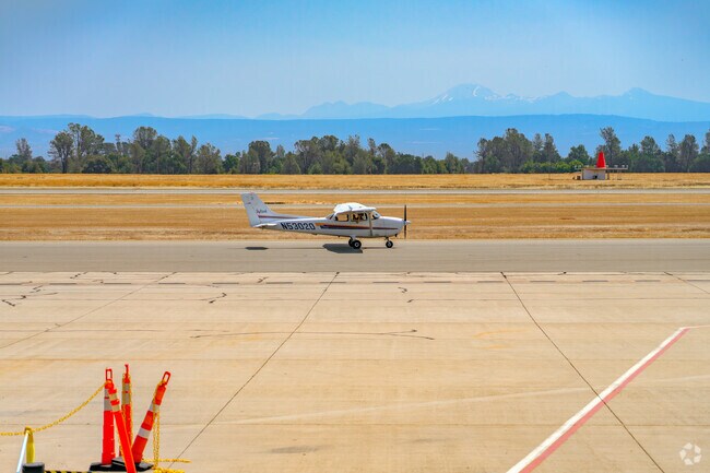 Plane taxes for takeoff at Redding Regional Airport 30 minutes away from Centerville.