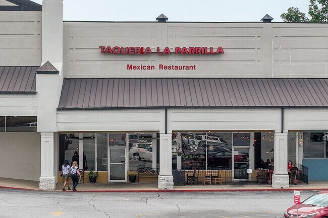 Taquera La Parilla it's a popular dining spot in Oglethorpe.