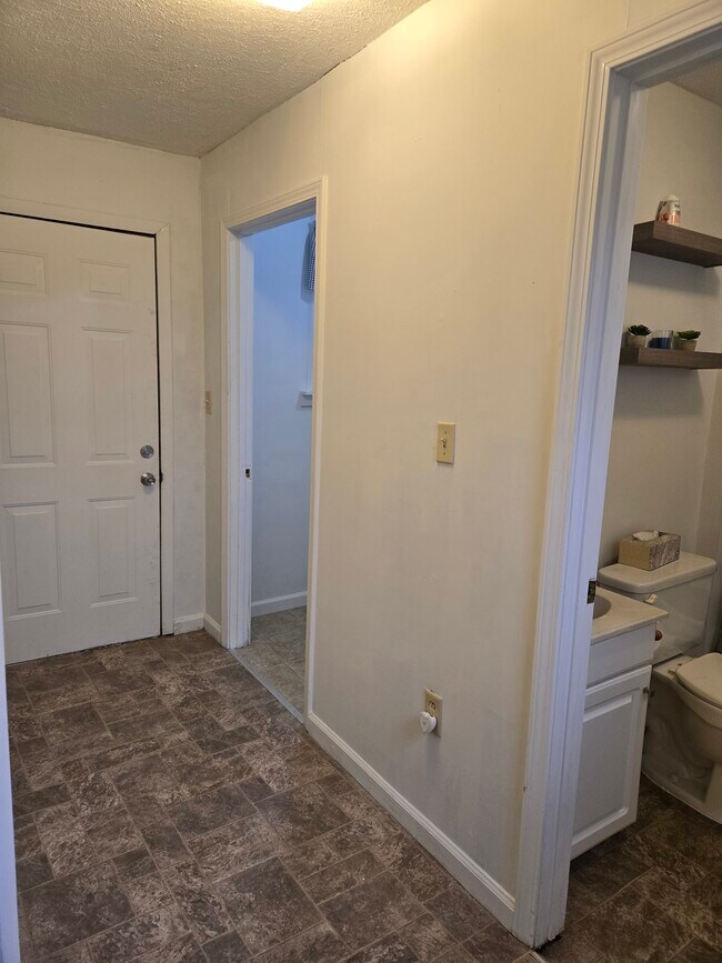 7305 Old Madisonville Rd, Hopkinsville, KY 42240 - photo 6