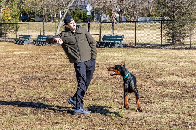 Marlboro Recreation Center abuts the community and has a dog park, sports fields and picnic areas.