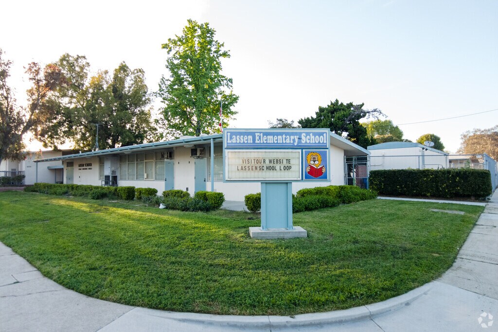 Lassen Elementary School in North Hills, CA is the home of the lions.